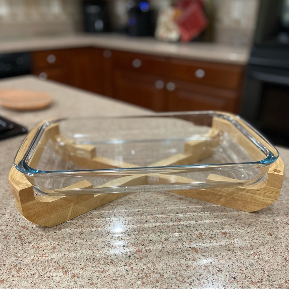 Marinex Clear Glass Rectangular Roaster with Wooden Stand 13.75 x 8.5 x 2”